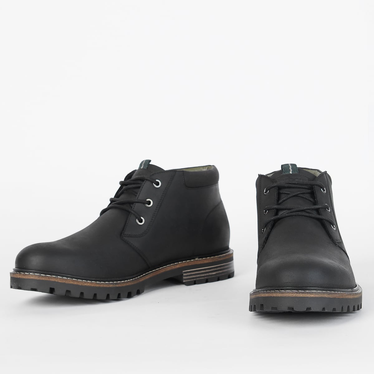 Barbour black store chukka boots