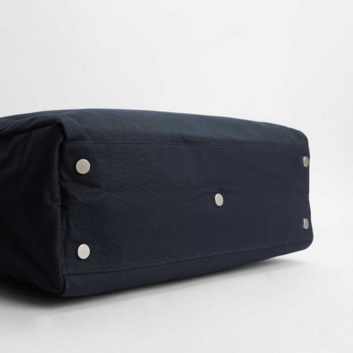 Barbour Cascade Flight Bag | Navy