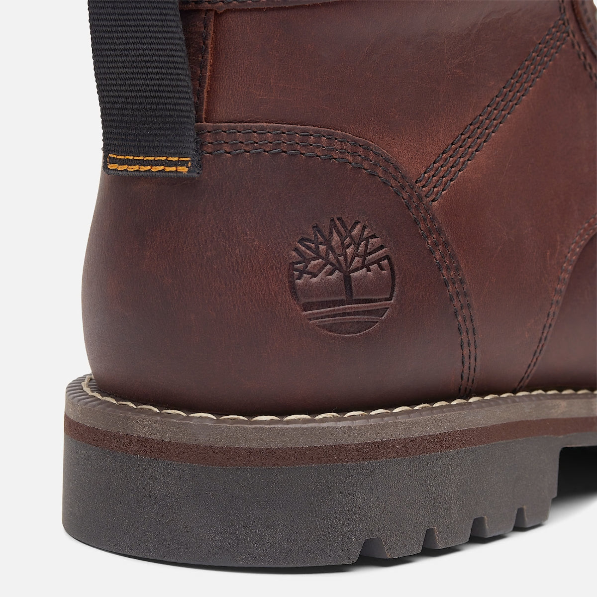 Timberland Larchmont II Chukka Men s Boots Dark Brown Nubuck Model